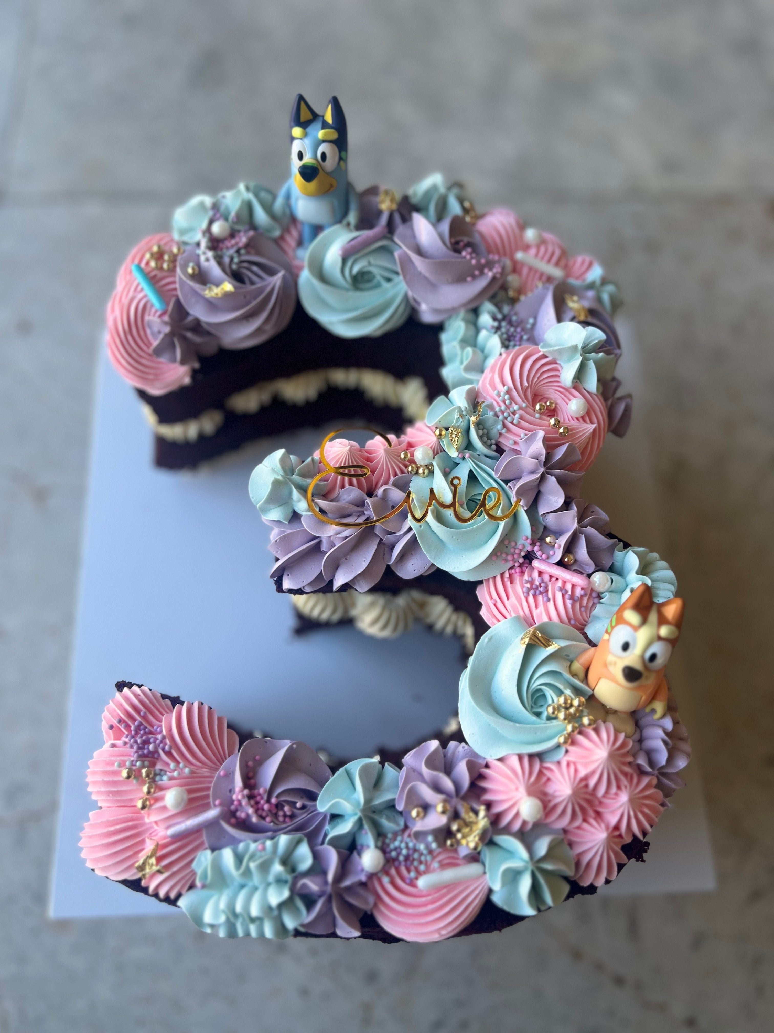 NUMBER/ LETTER CAKE- PIPING ONLY