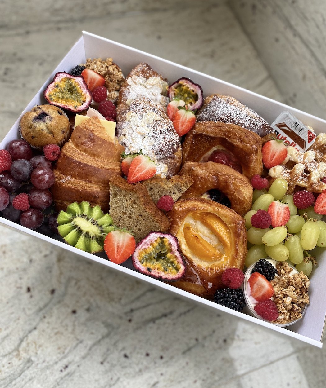 Medium Breakfast Grazing Box