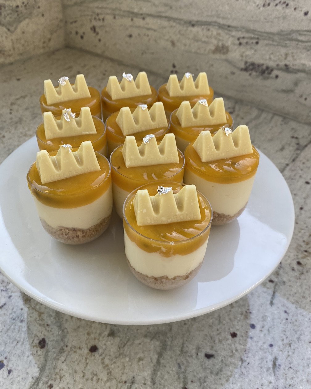 Passionfruit Cheesecake - Mini