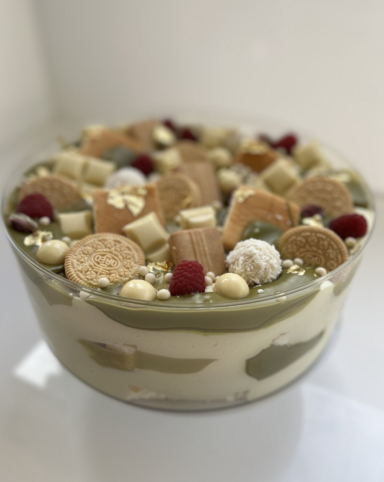 Pistachio Cake Tub- Cake, Mousse, Custard