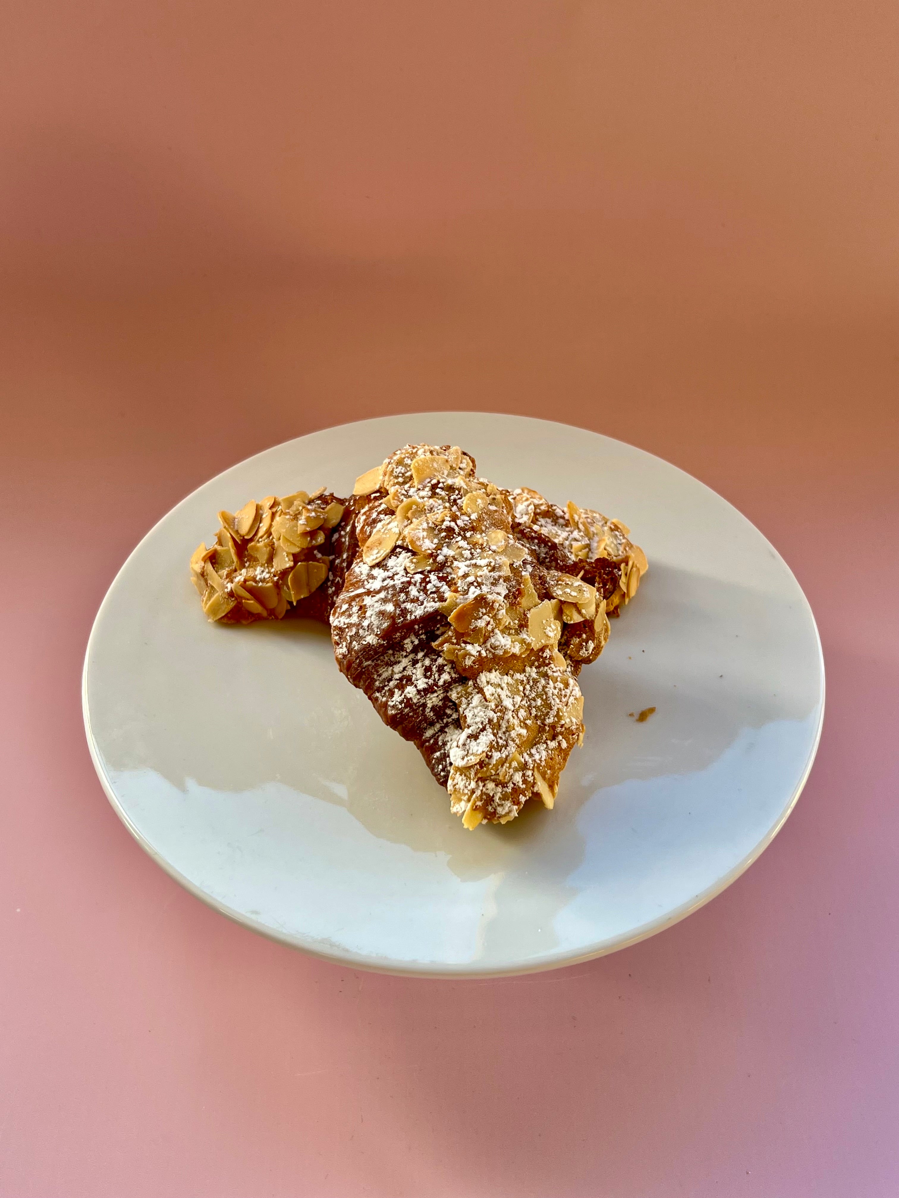 Almond Crossiant