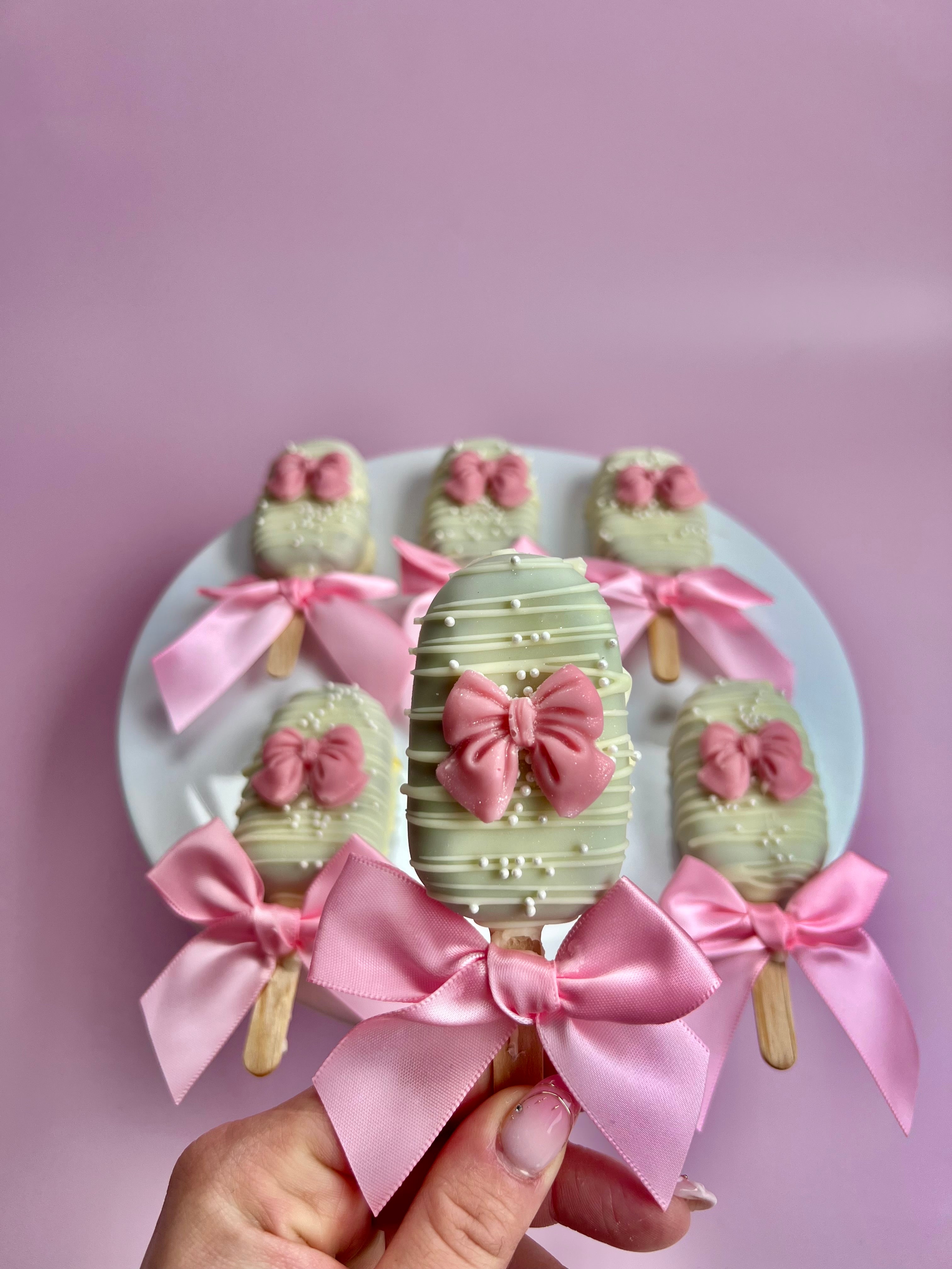 Bow Cakesicles